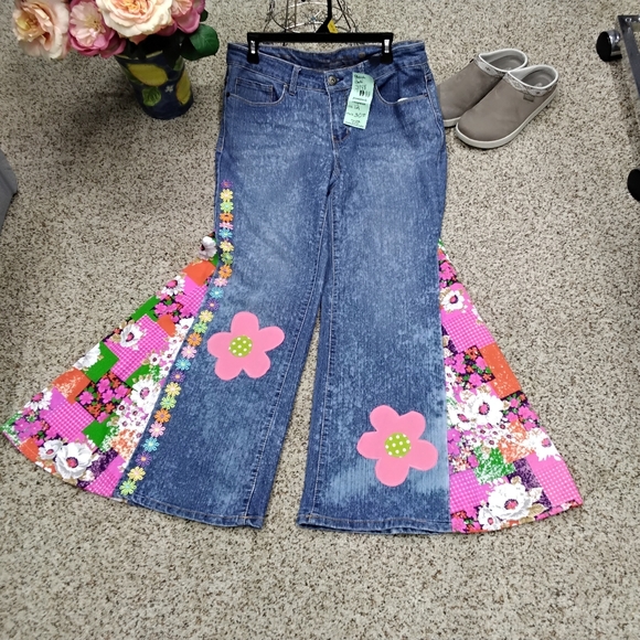 Handmade Denim - 3898 Size 12 Faded Glory Appliqued Bel. Bottoms.